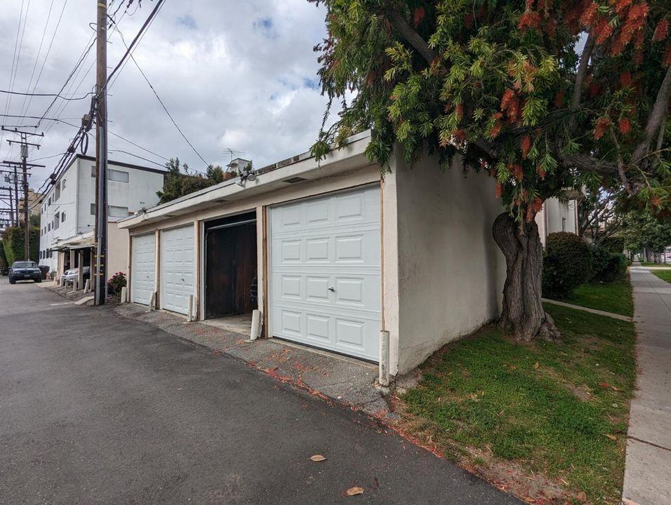 9120 Beverly Blvd - Photo 4 of 4