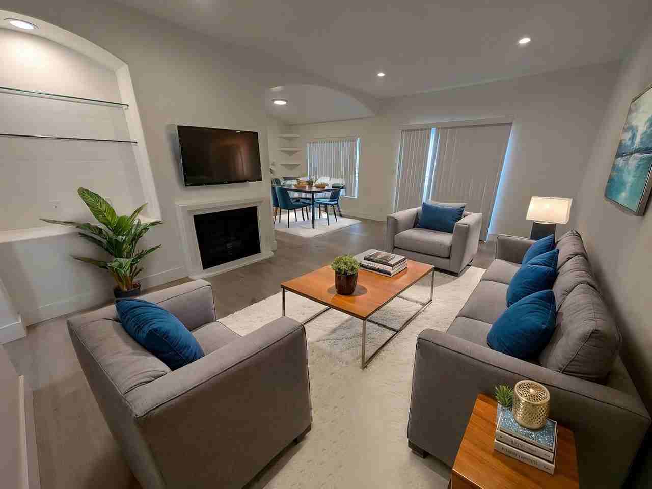 912 N Croft Ave - Photo 4 of 50