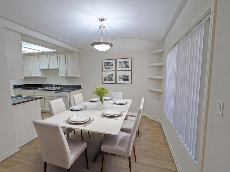 912 N Croft Ave - Photo 6 of 50