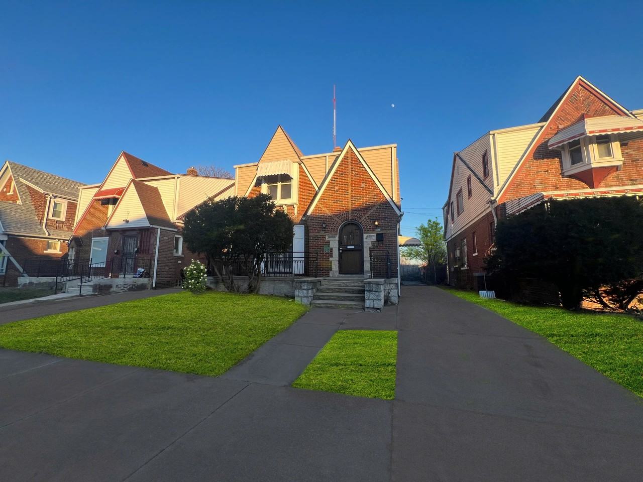 13918 Roselawn St #NA - Photo 4 of 12