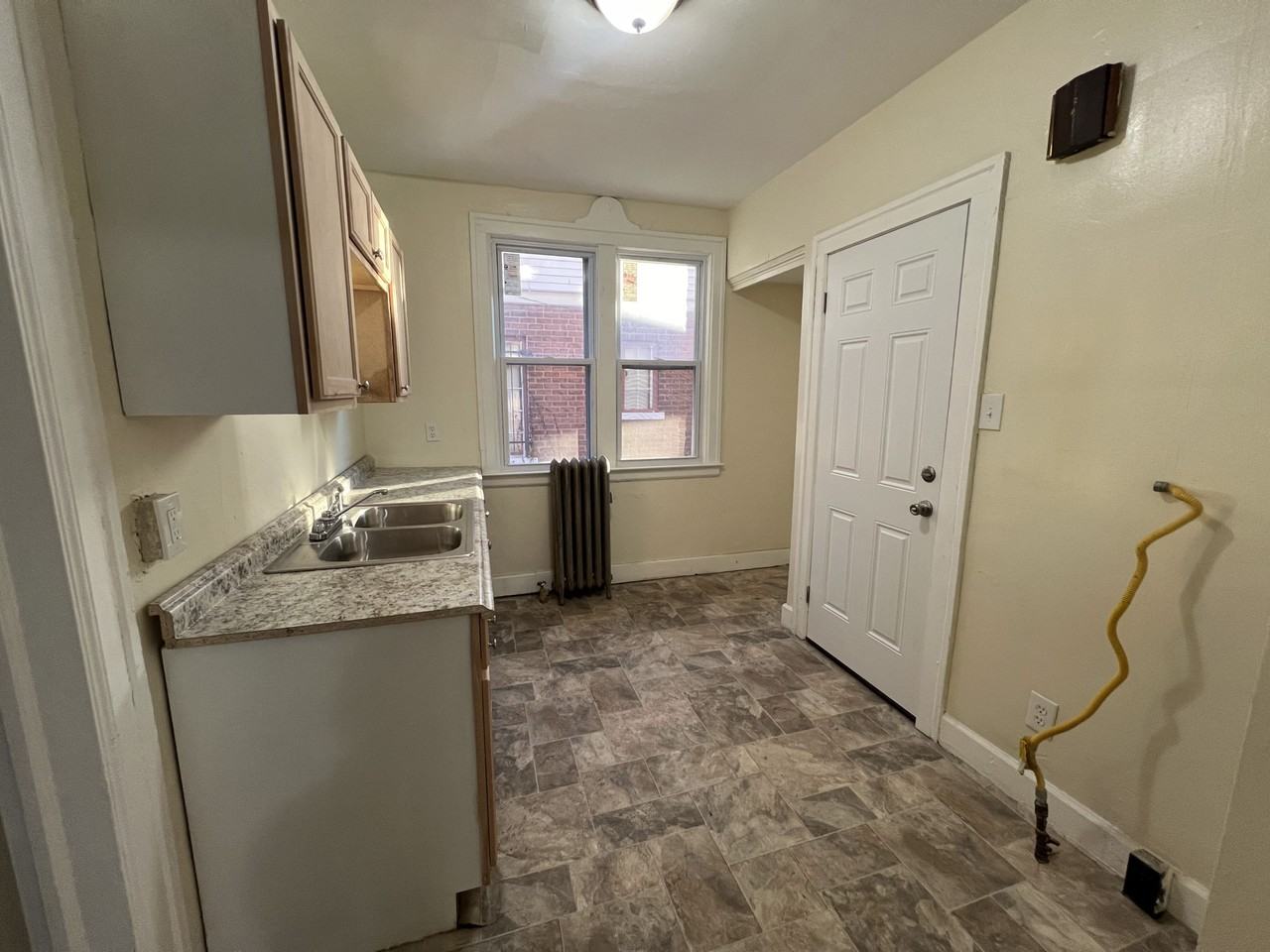 13918 Roselawn St #NA - Photo 7 of 12