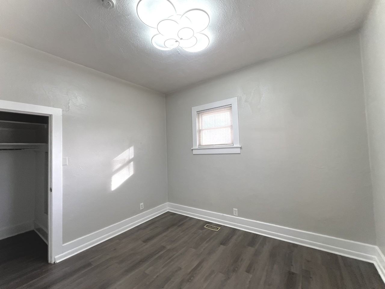 930 Monroe Ave #02 - Photo 7 of 18