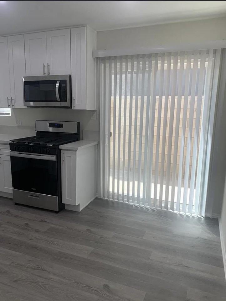 5653-5655.5 Willow Crest - Photo 2 of 14