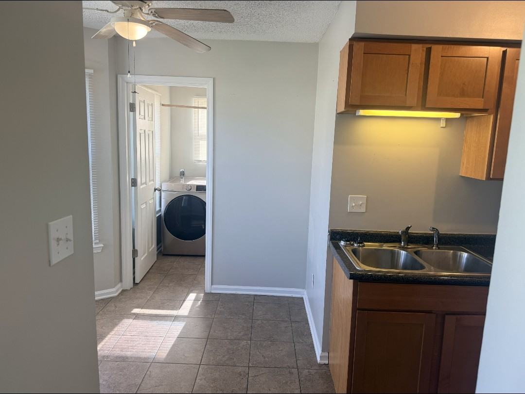 2721 Brookfield Dr #NA - Photo 2 of 20