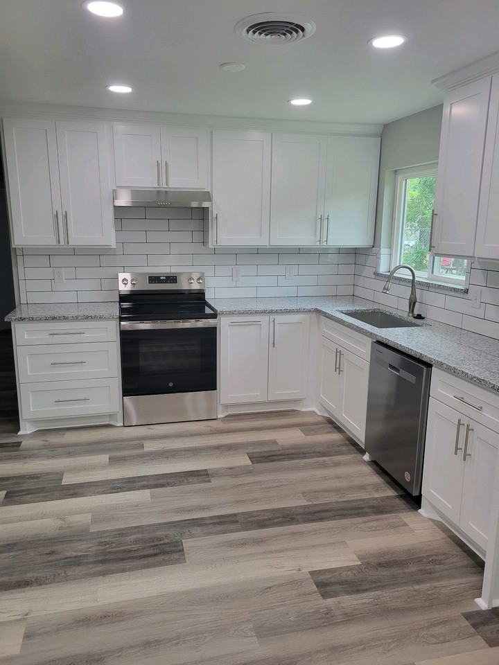 4903 Lake Park Dr #NA - Photo 3 of 18