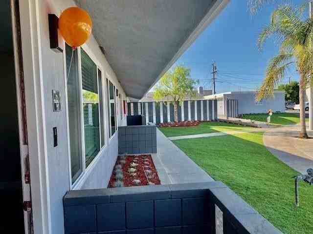 Kenwood Place Apartments - Photo 2 of 17