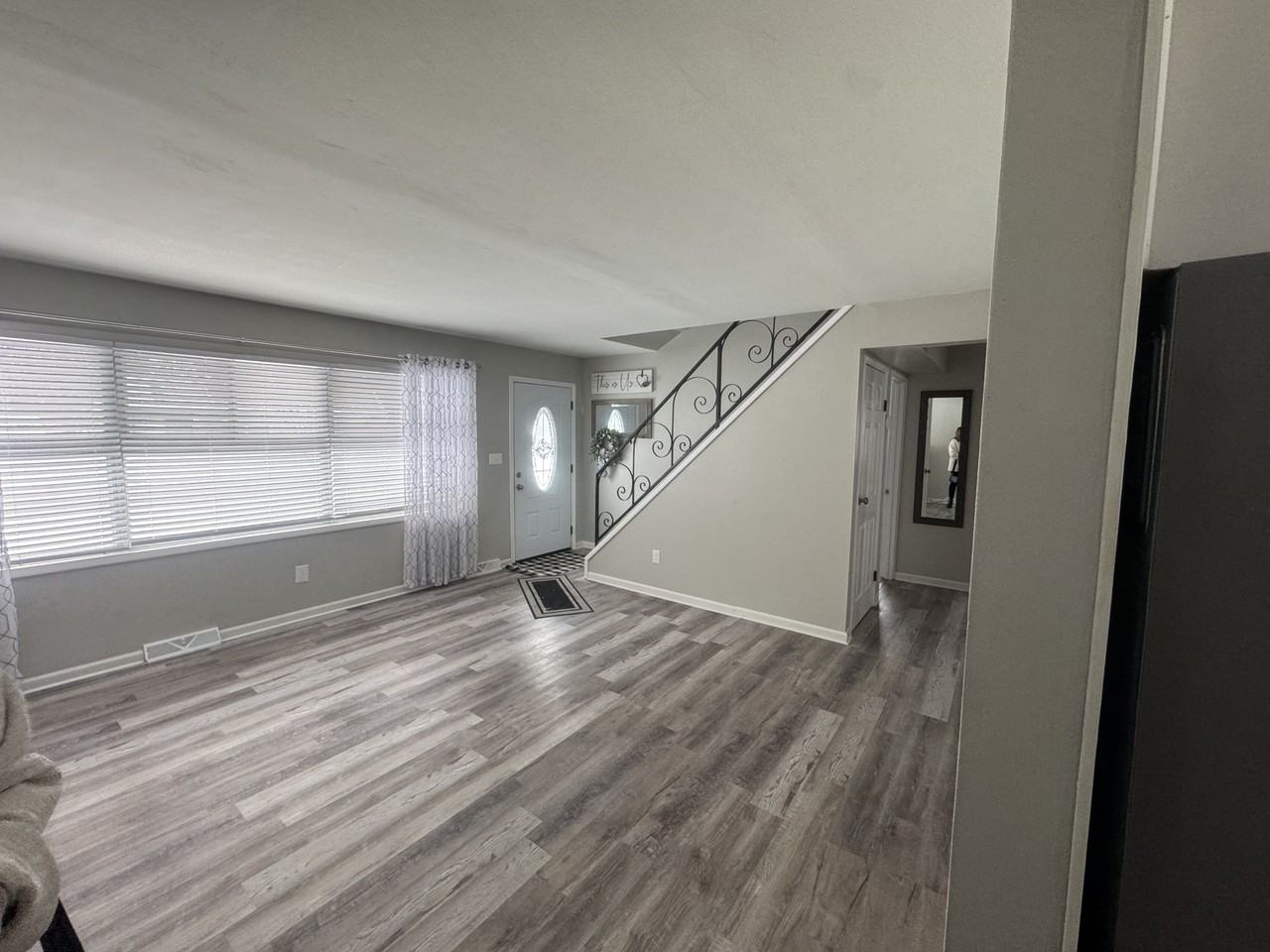 3582 Valerie Dr #NA - Photo 4 of 11