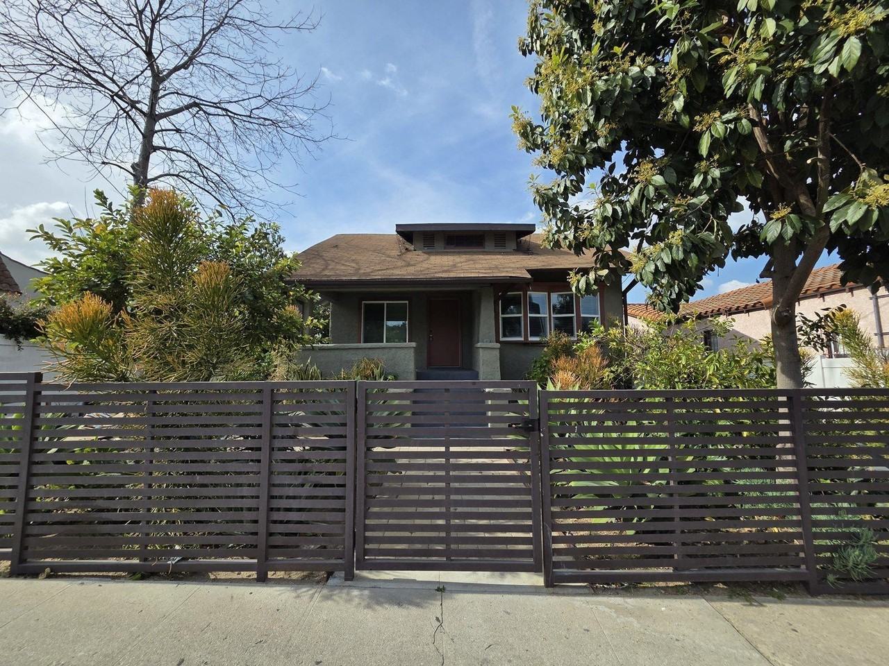 1411 Mohawk St - Photo 2 of 27