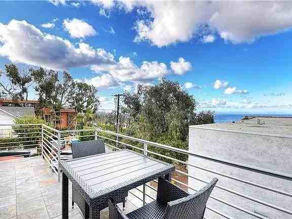 222 Arch St - Photo 7 of 47