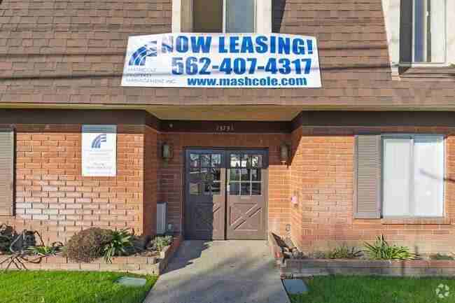 Ryon ave Apartments - Photo 3 of 25