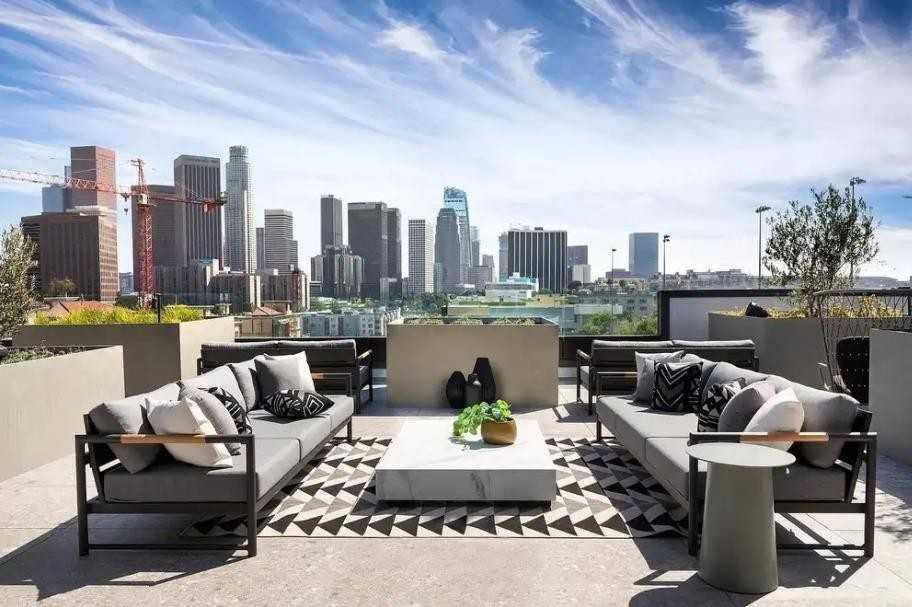 1100 W Temple St - Photo 3 of 6