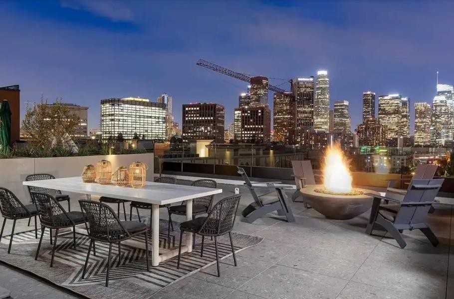 1100 W Temple St - Photo 5 of 6