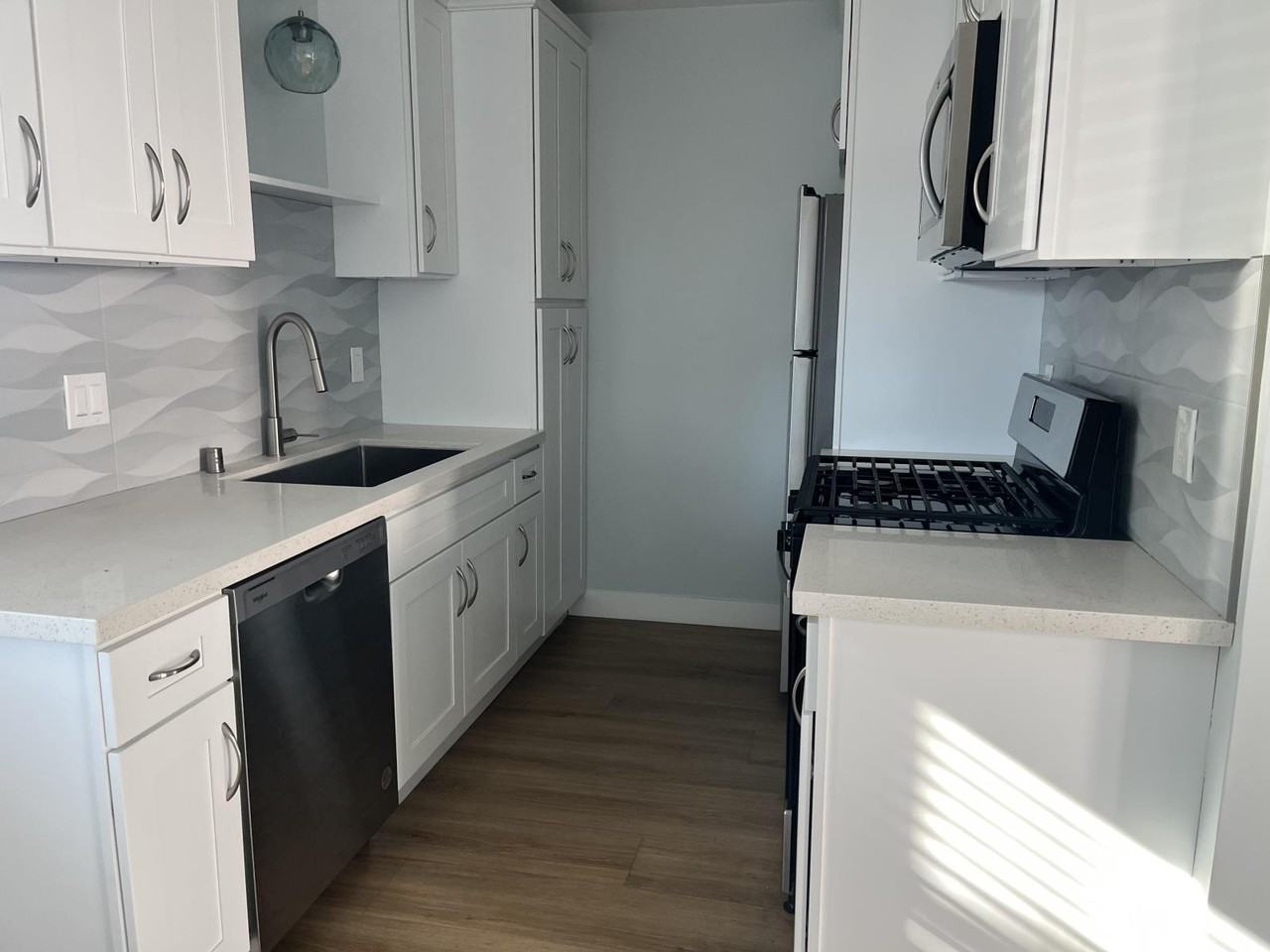 418-422 N Broadway - Photo 4 of 30