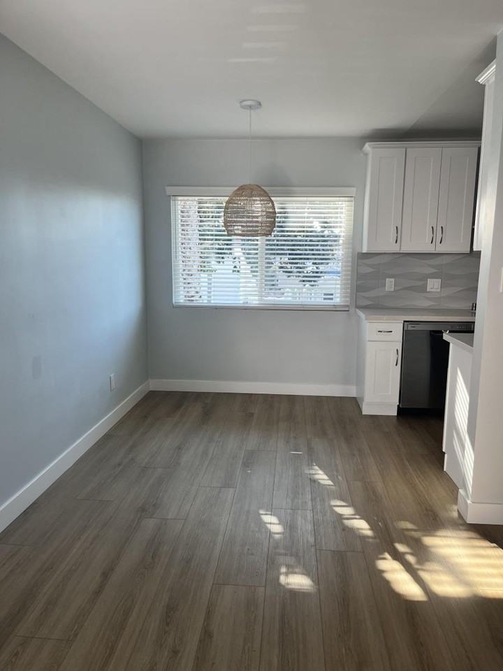 418-422 N Broadway - Photo 6 of 30