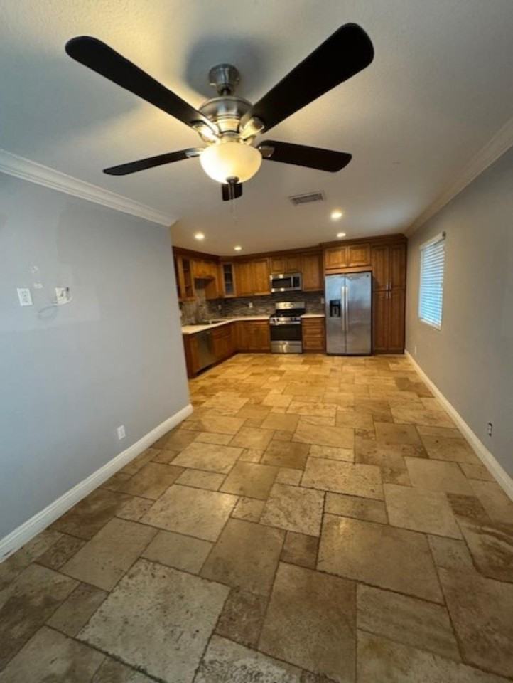 707 Shalimar Dr - Photo 4 of 7