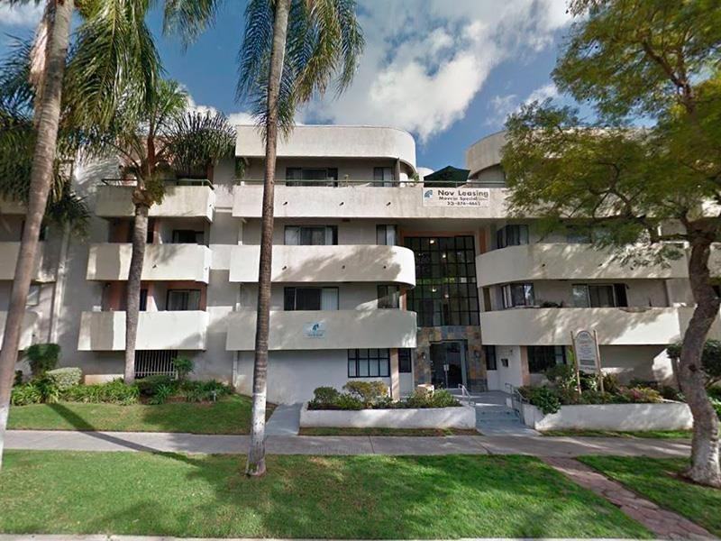 Poinsettia Club - Photo 3 of 10