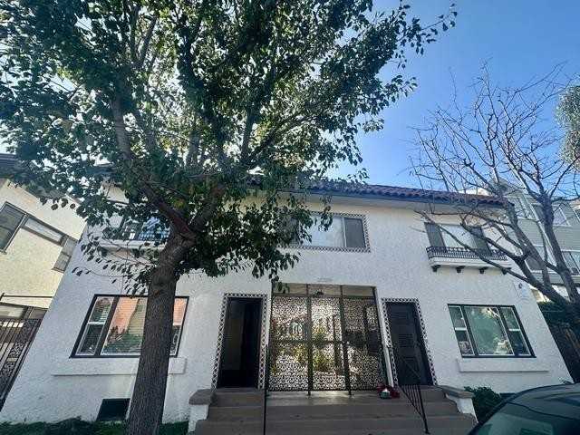 1750 1st St - Photo 2 of 20