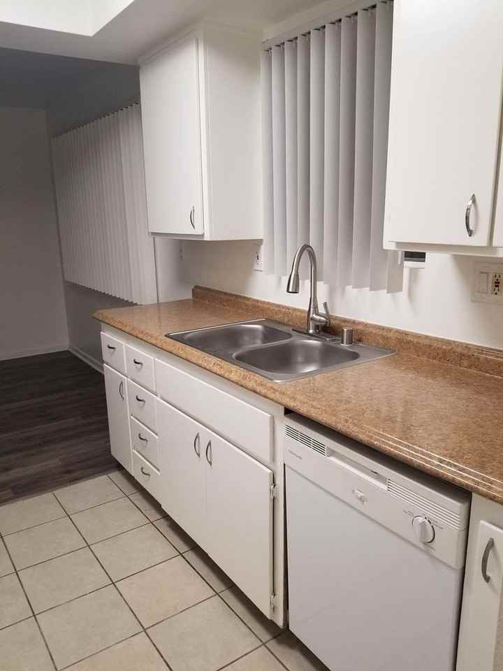 7891 Stark Dr. - Photo 5 of 18