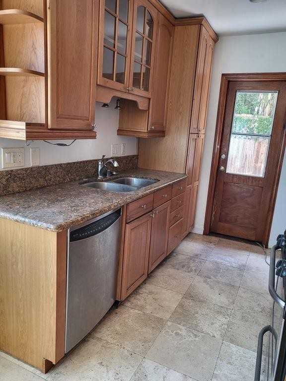 Kelton - Photo 3 of 15