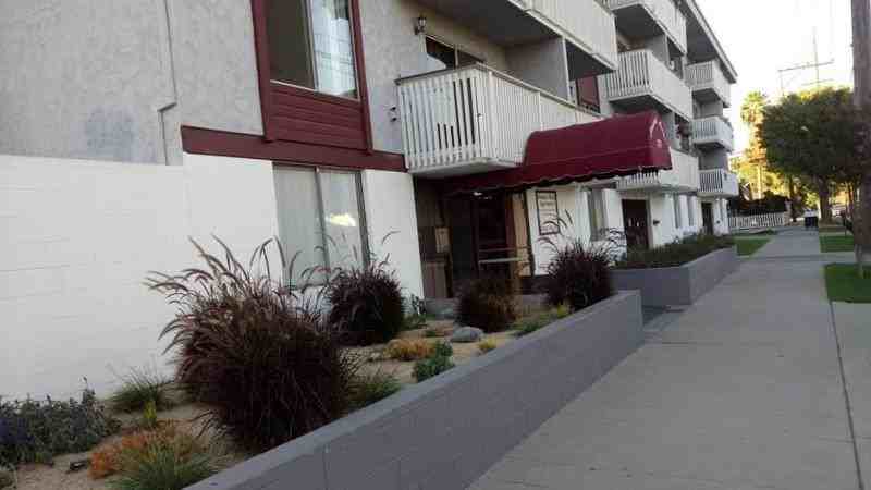 Newport Plaza - Photo 6 of 35