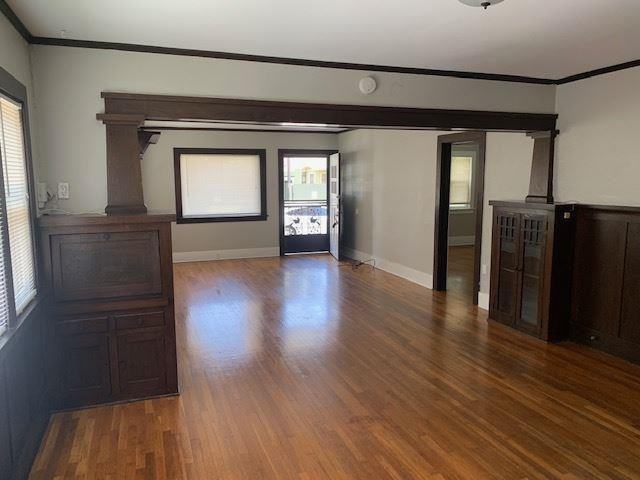 246 Newport Ave - Photo 2 of 26