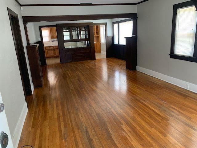 246 Newport Ave - Photo 3 of 26