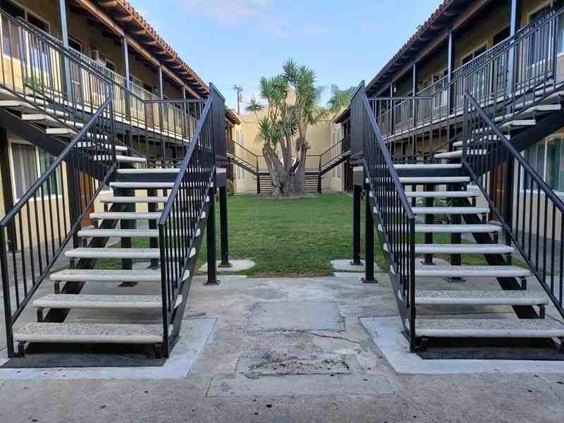 291 Avocado St. - Photo 3 of 50