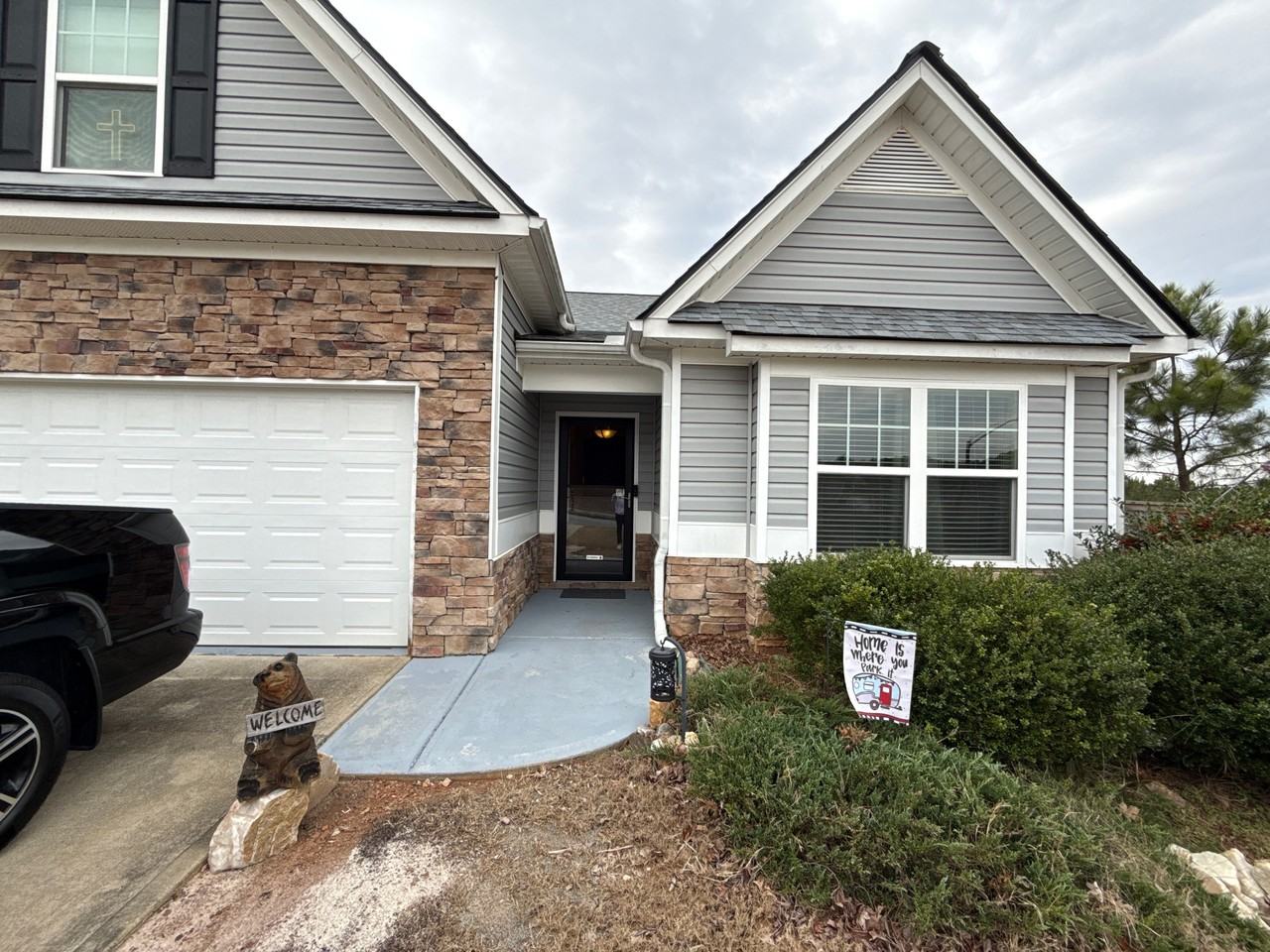 421 Katielee Cv - Photo 3 of 47