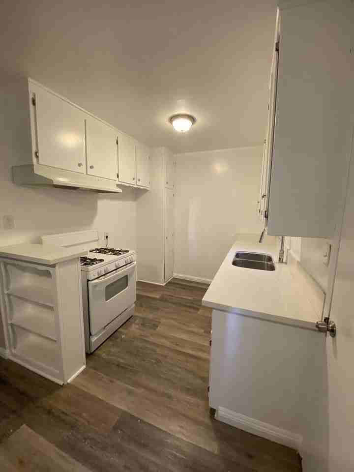 6434 Shirley Ave - Photo 2 of 29