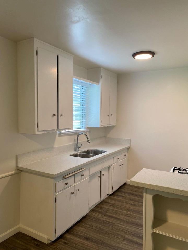 6434 Shirley Ave - Photo 3 of 29