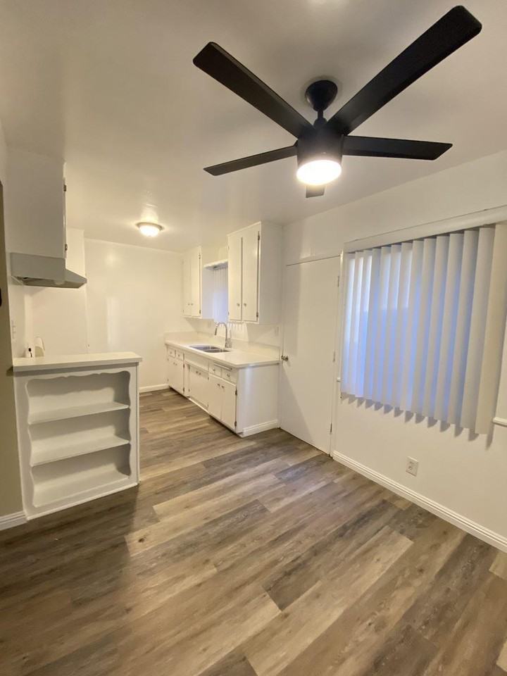 6434 Shirley Ave - Photo 4 of 29