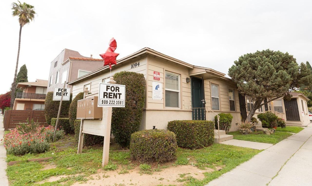 1094 Cherry Ave - Photo 4 of 49