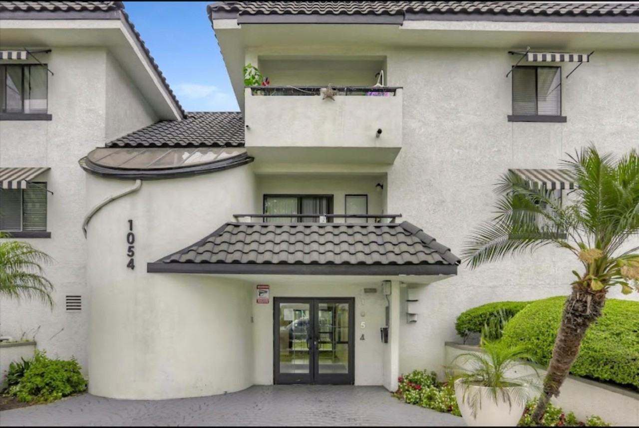 Park Downtown Apartments - Photo 2 of 7