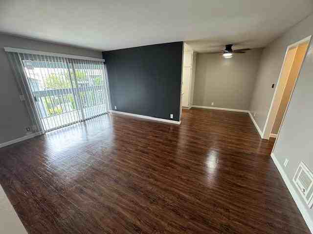 Sunset Bay I Apartments - Photo 5 of 50