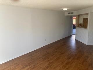 Nelk Manor - Photo 5 of 50