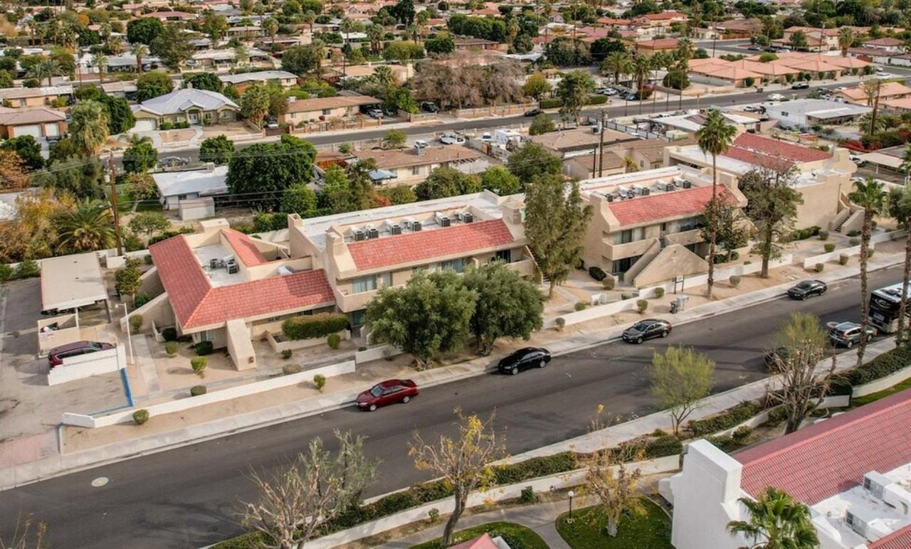 CANDLEWOOD APARTMENTS - Photo 2 of 31