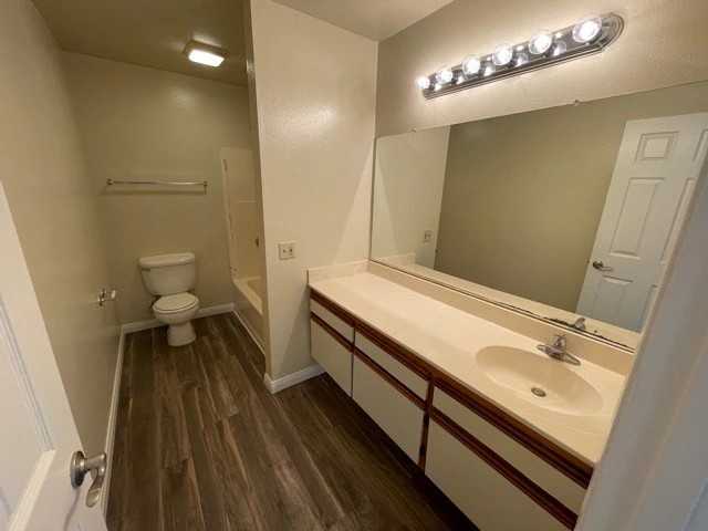 1211 Scott Road - Photo 5 of 16