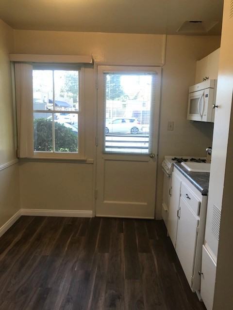 1851 Riverside Drive - Photo 7 of 50