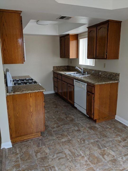 247 West Verdugo - Photo 5 of 22