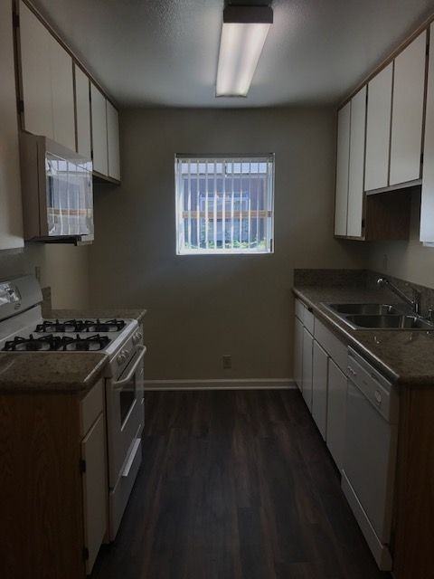 2908 W. Victory - Photo 4 of 50