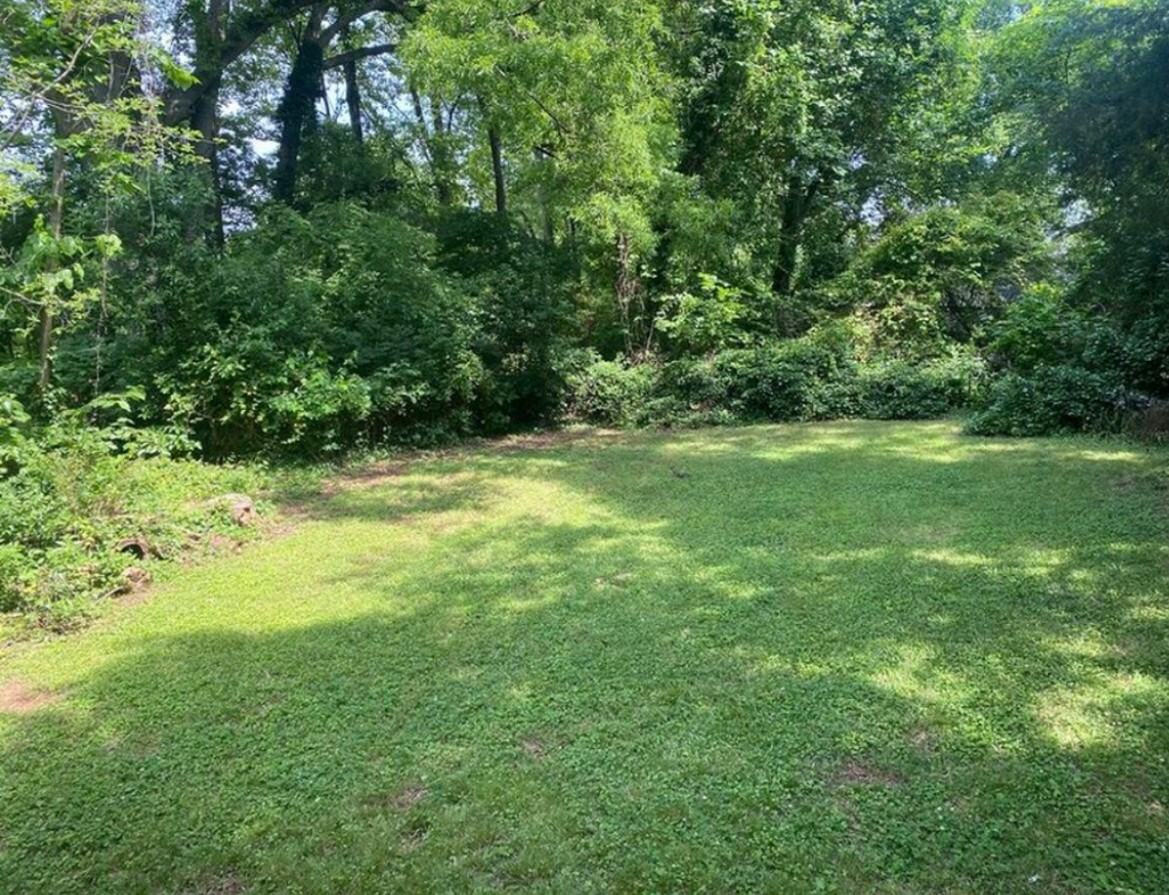 3918 Plainview Rd #NA - Photo 2 of 11