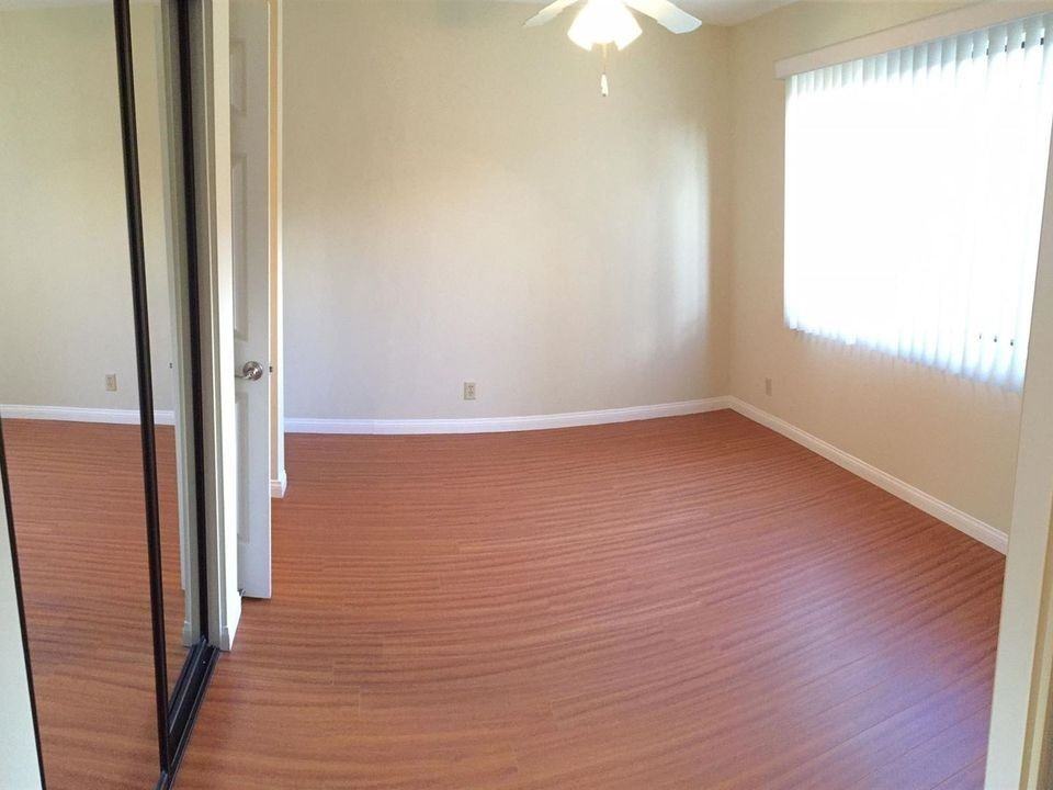 300 East Tujunga - Photo 7 of 50