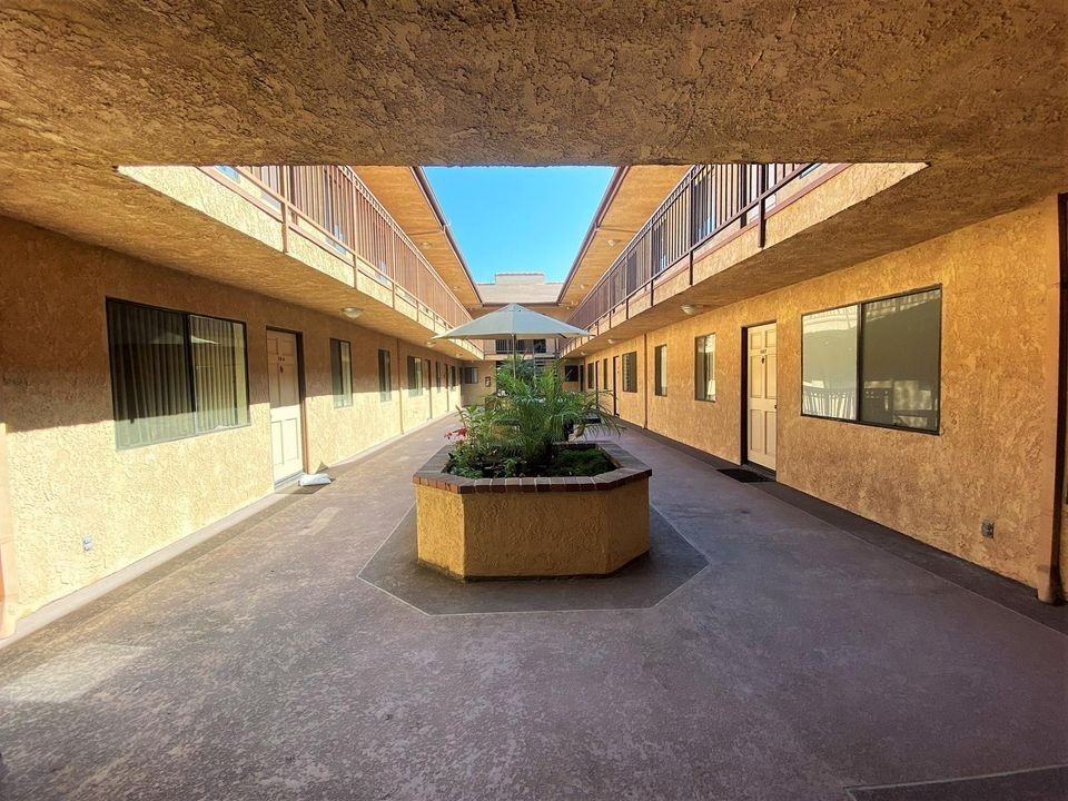 345 East Verdugo Ave - Photo 3 of 5