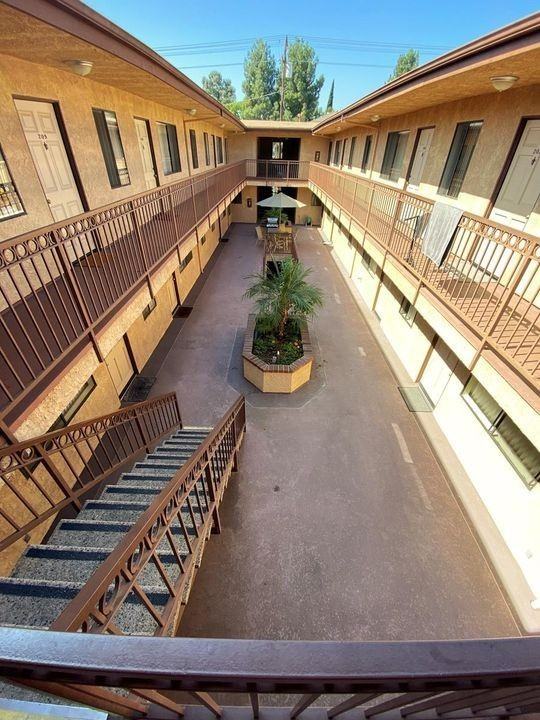 345 East Verdugo Ave - Photo 4 of 5