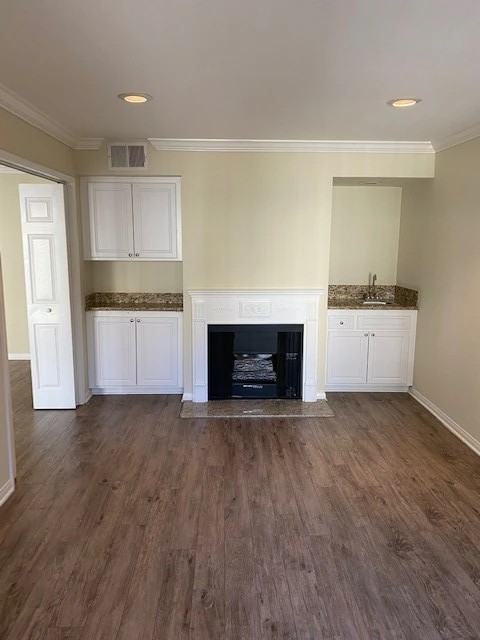 400 N Hollywood Way - Photo 6 of 50