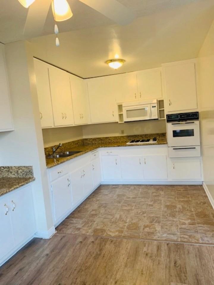 4415 Ocean View Blvd - Photo 4 of 45