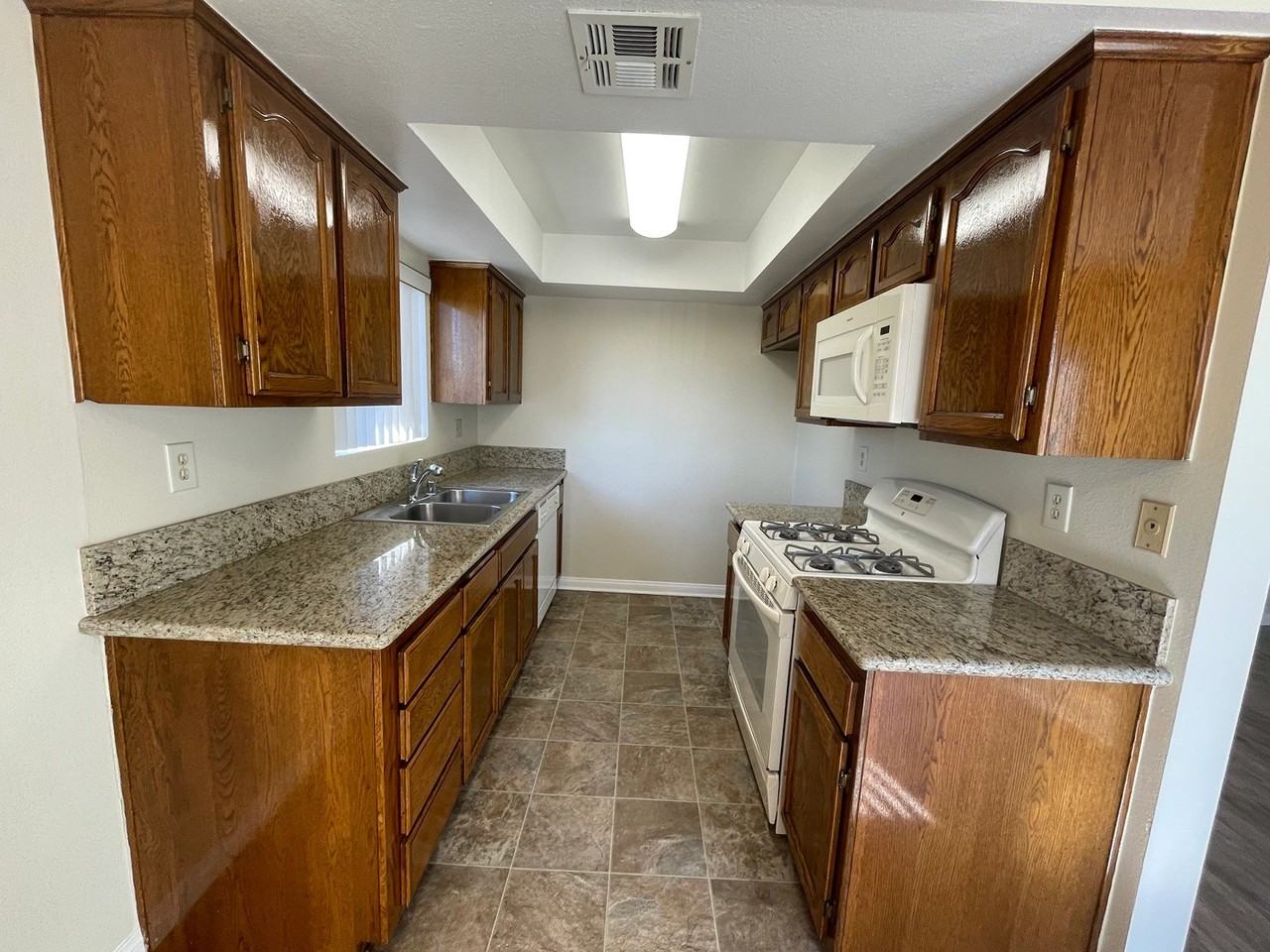 449 E Providencia Ave - Photo 6 of 36