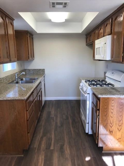 449 E Providencia Ave - Photo 5 of 36