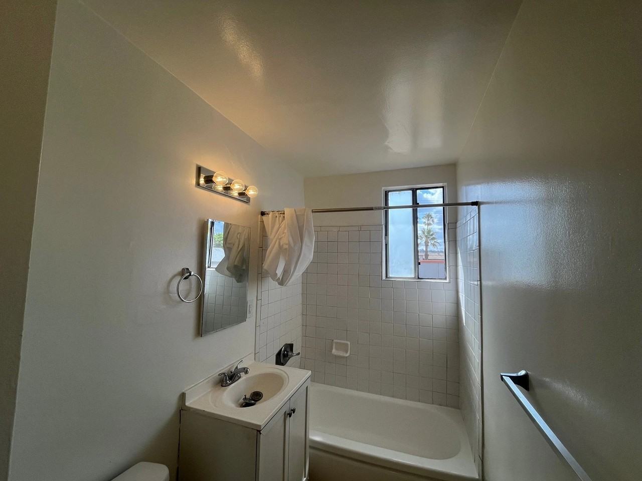 4837 Clybourn - Photo 6 of 18