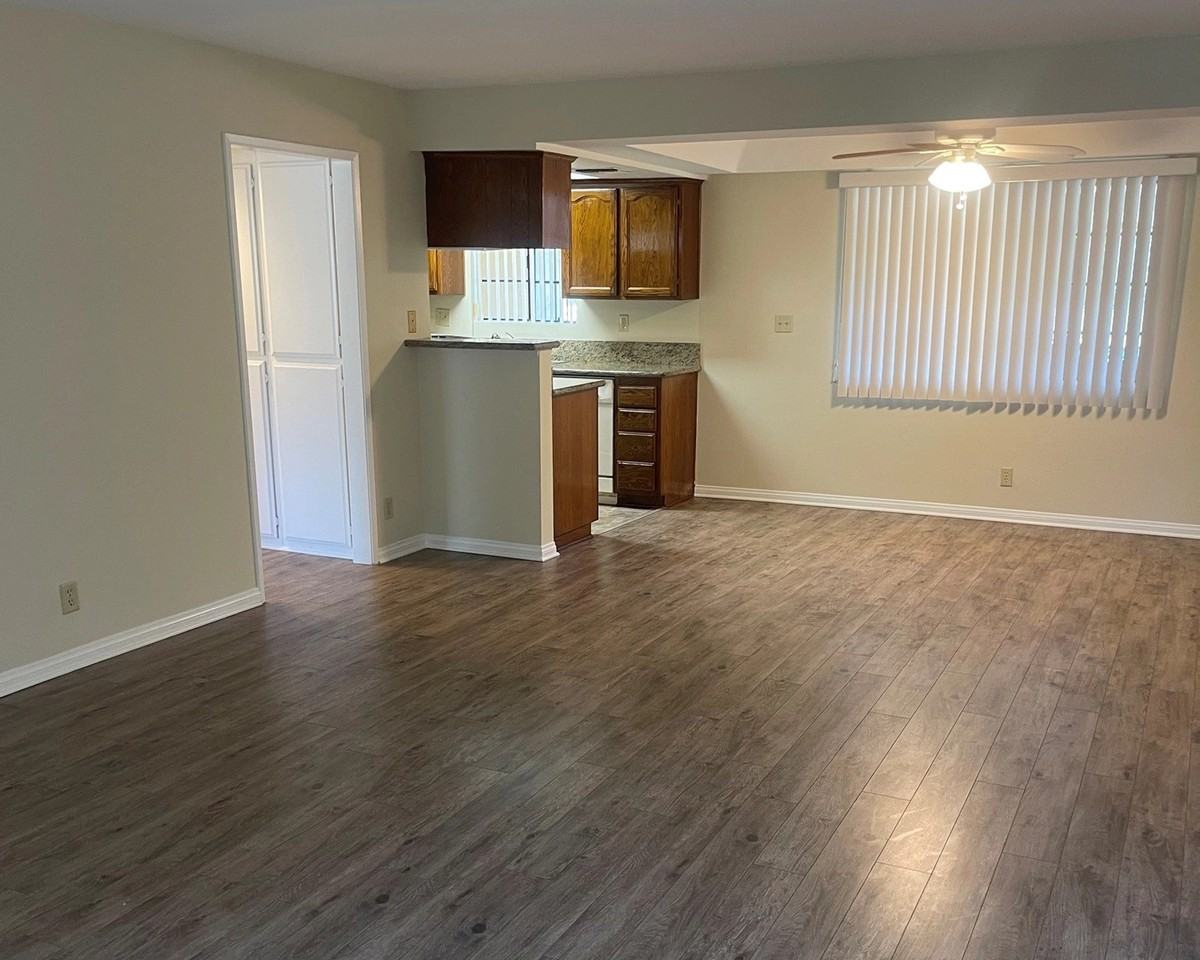 501 East Santa Anita - Photo 5 of 31
